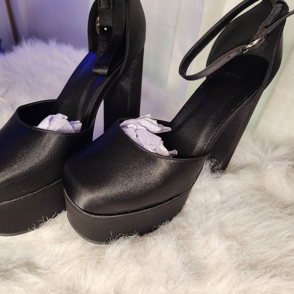 Black High heels